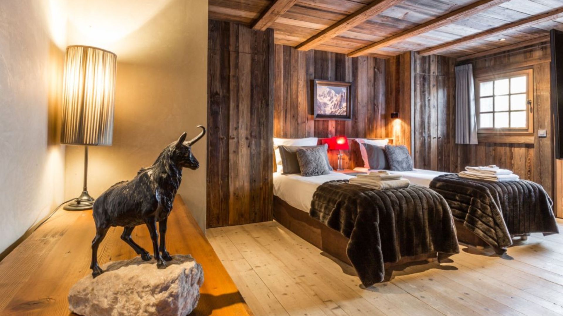 luxury-ski-chalet-amazon-creek-oxford-ski-company (19).jpg