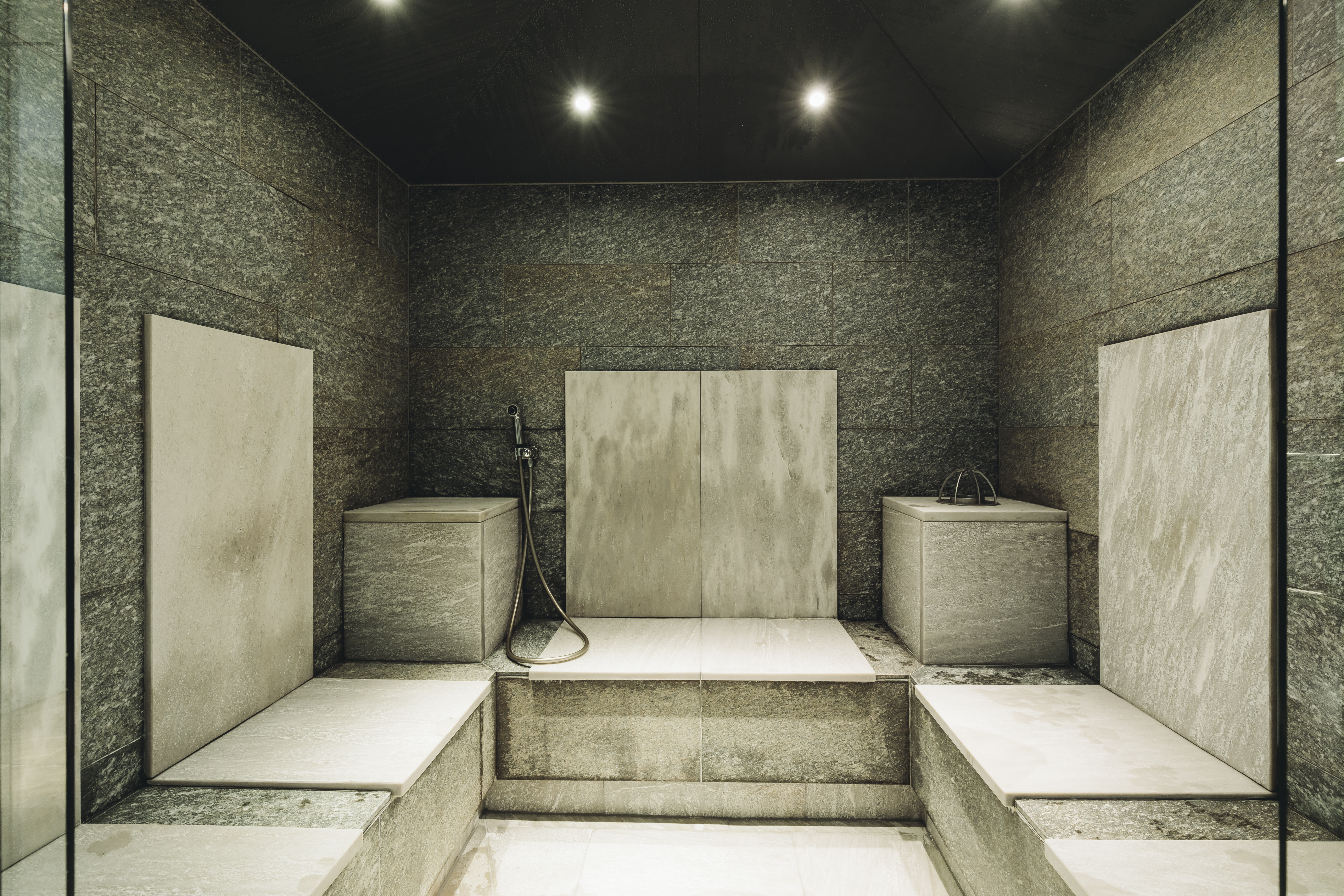 luxury-ski-Hotel-st-Anton-Das Mooser-oxford-ski-sauna 3.jpg