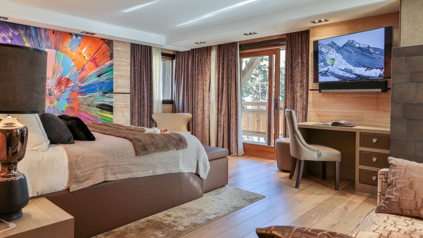 luxury-ski-chalet-megeve-alexandra-oxford-ski-bedroom (5).jpg