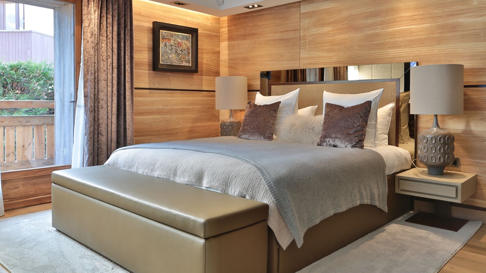 luxury-ski-chalet-megeve-alexandra-oxford-ski-bedroom (7).jpg