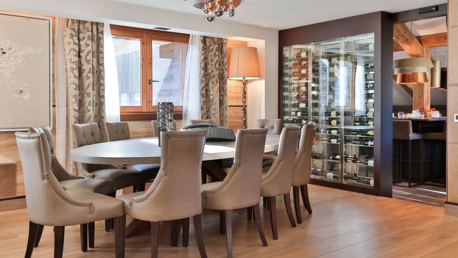 luxury-ski-chalet-megeve-alexandra-oxford-ski-dining (2).jpg