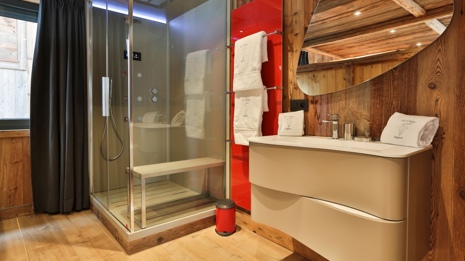 luxury-ski-chalet-megeve-Ariana-oxford-ski-bathroom 5.jpg
