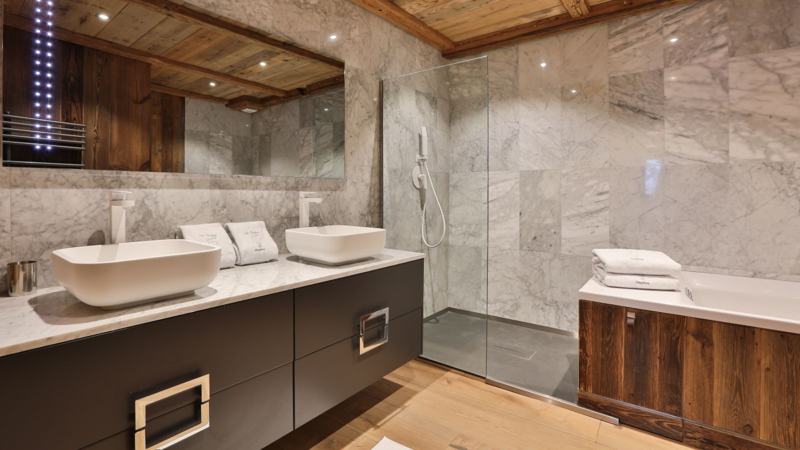 luxury-ski-chalet-megeve-Ariana-oxford-ski-bathroom 7 (3).jpg