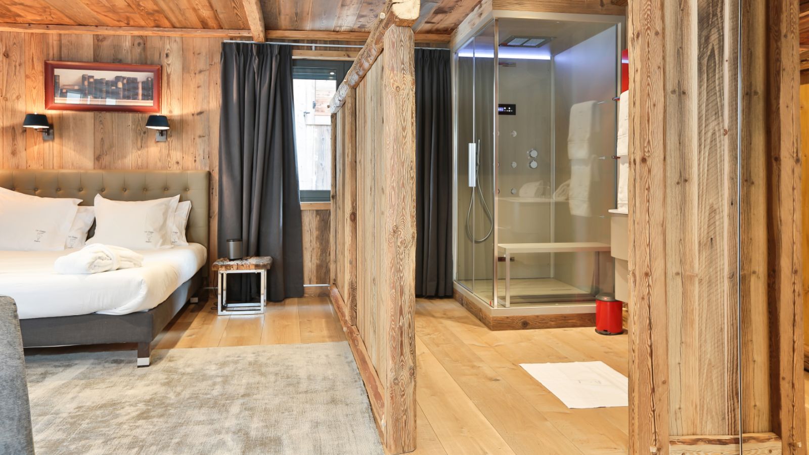 luxury-ski-chalet-megeve-Ariana-oxford-ski-bedroom 8.jpg