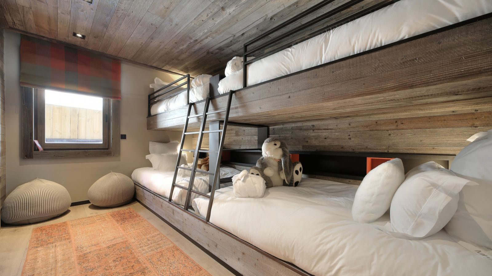luxury-ski-chalet-megeve-my-world-oxford-ski-bunk-room.jpeg