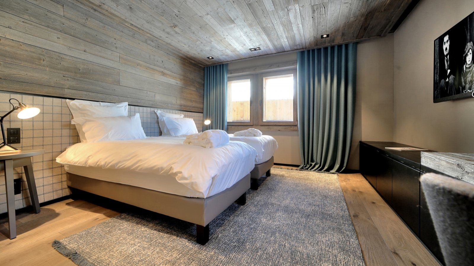 luxury-ski-chalet-megeve-my-world-oxford-ski-bedroom (5).jpeg