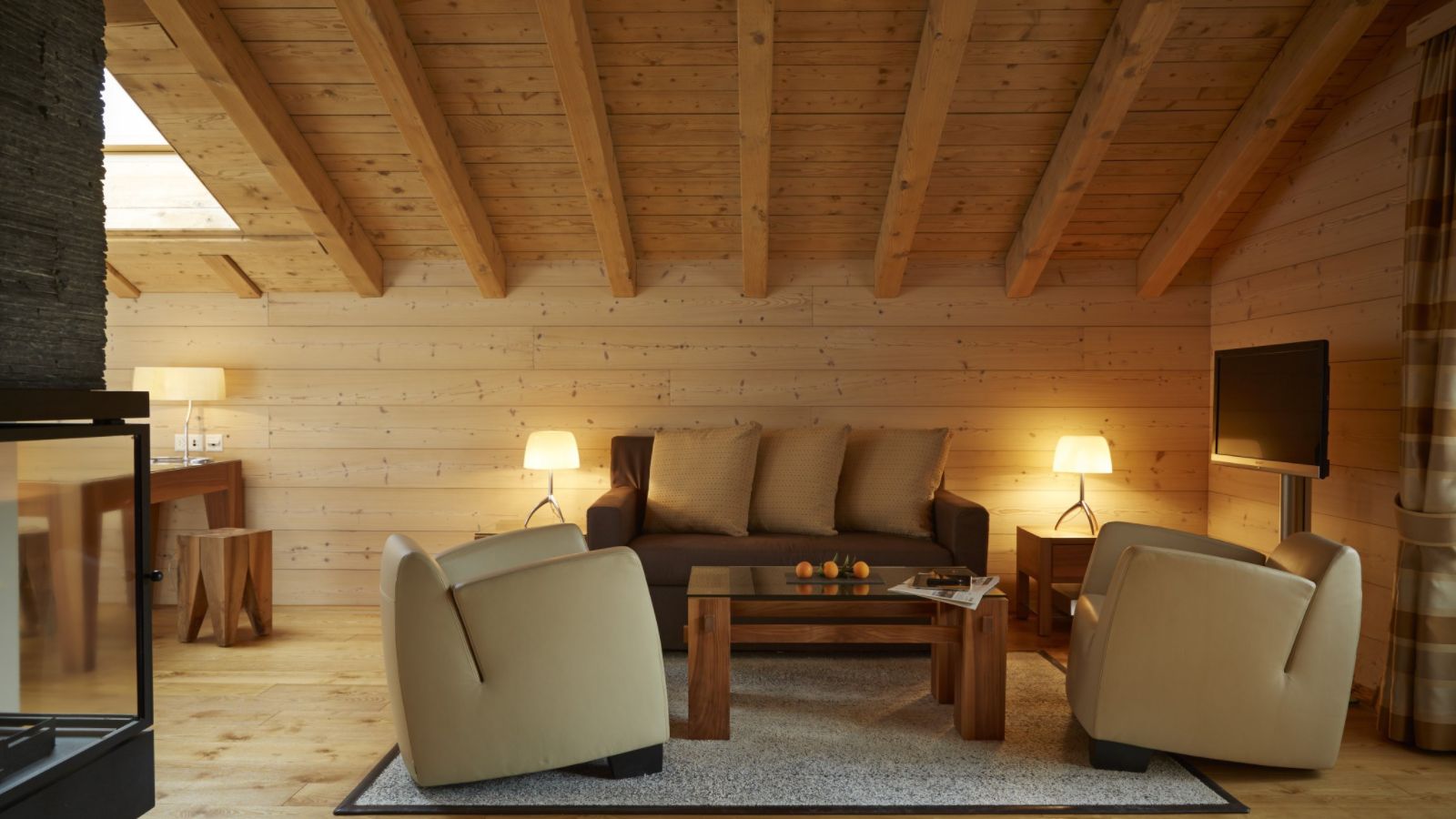 Luxury-Ski-Hotel-Zermatt -Zermatterhof-suite-lounge.jpg