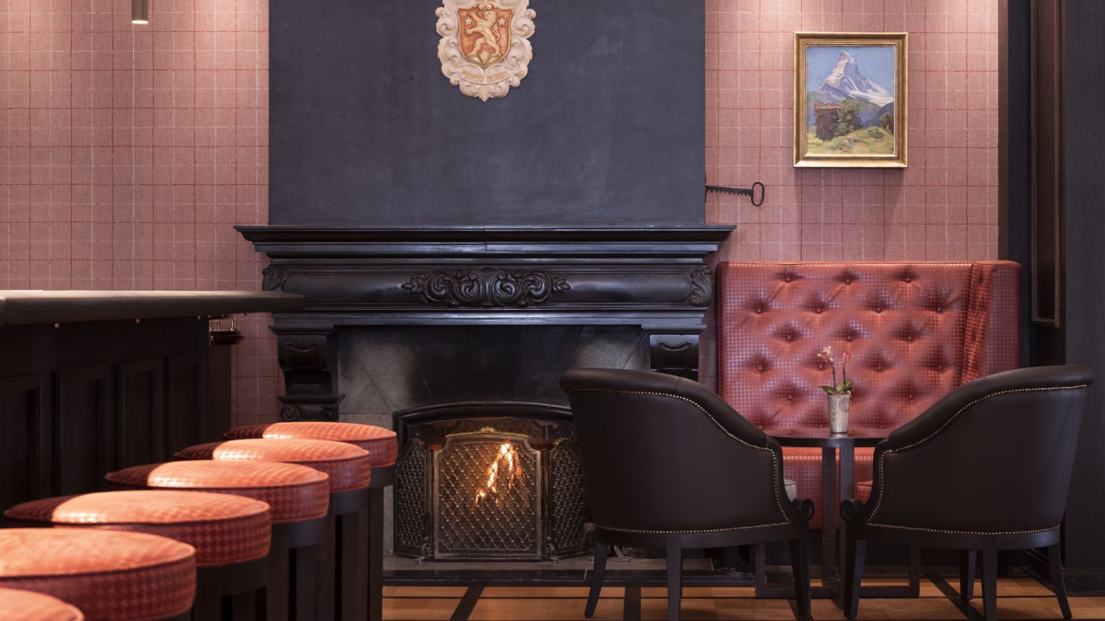 Luxury-Ski-Hotel-Zermatt -Zermatterhof-bar.JPG