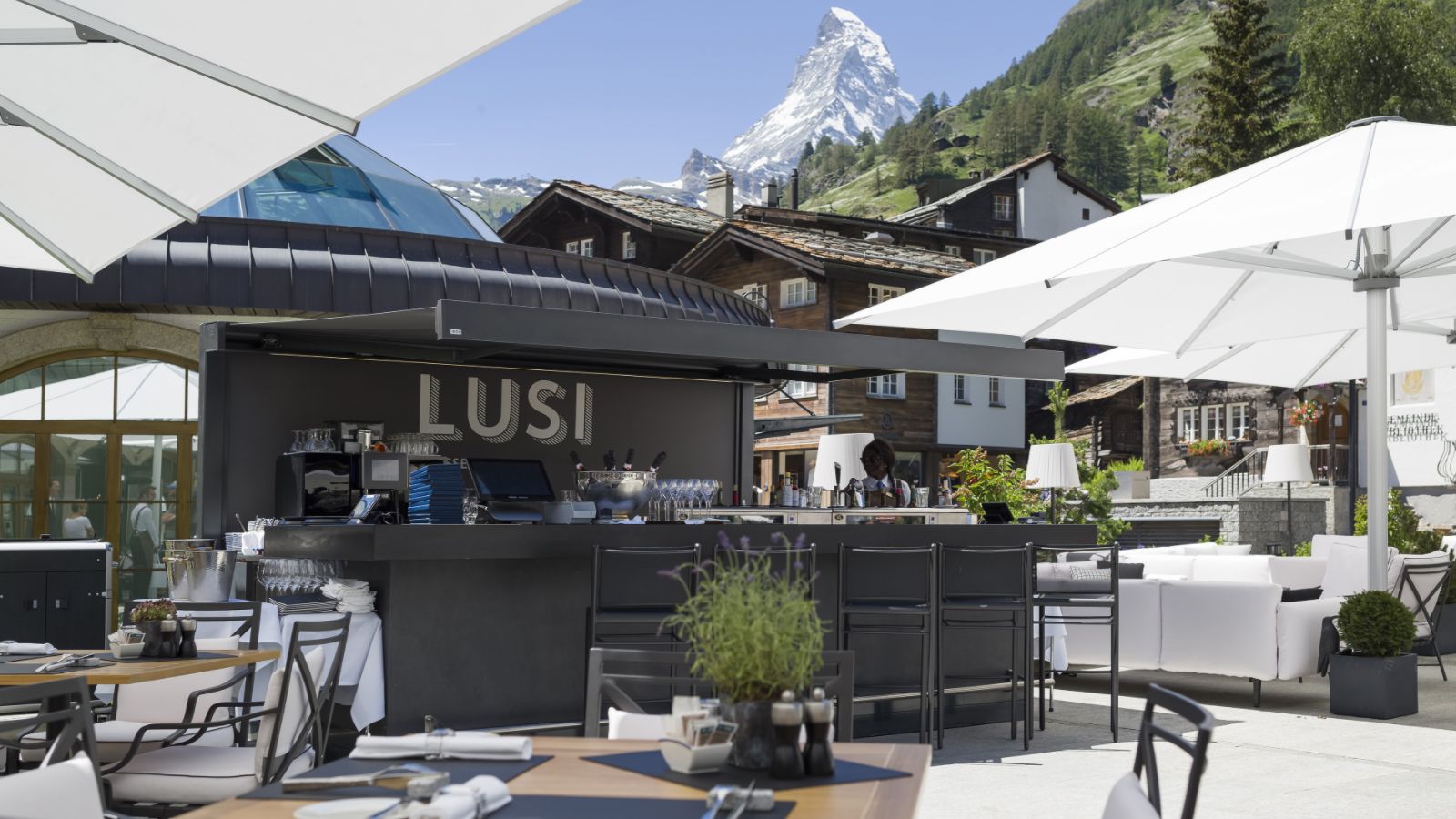 Luxury-Ski-Hotel-Zermatt -Zermatterhof-lusi-lounge.jpg