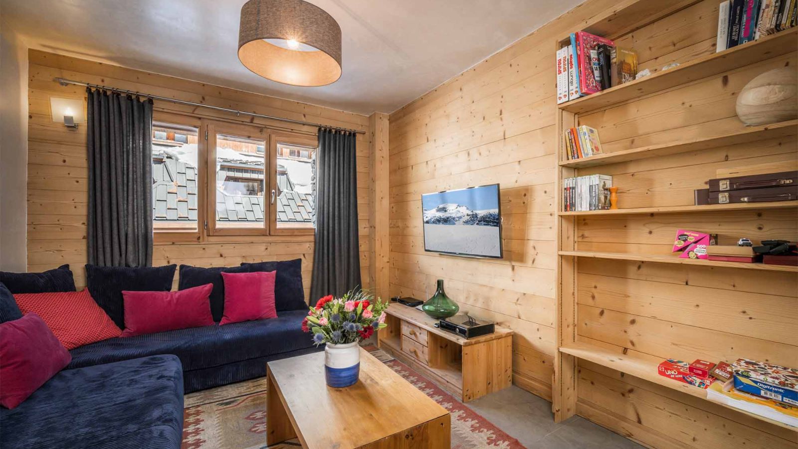 luxury-ski-chalet-vald'isere-acajuma-oxford-ski-snug.jpg