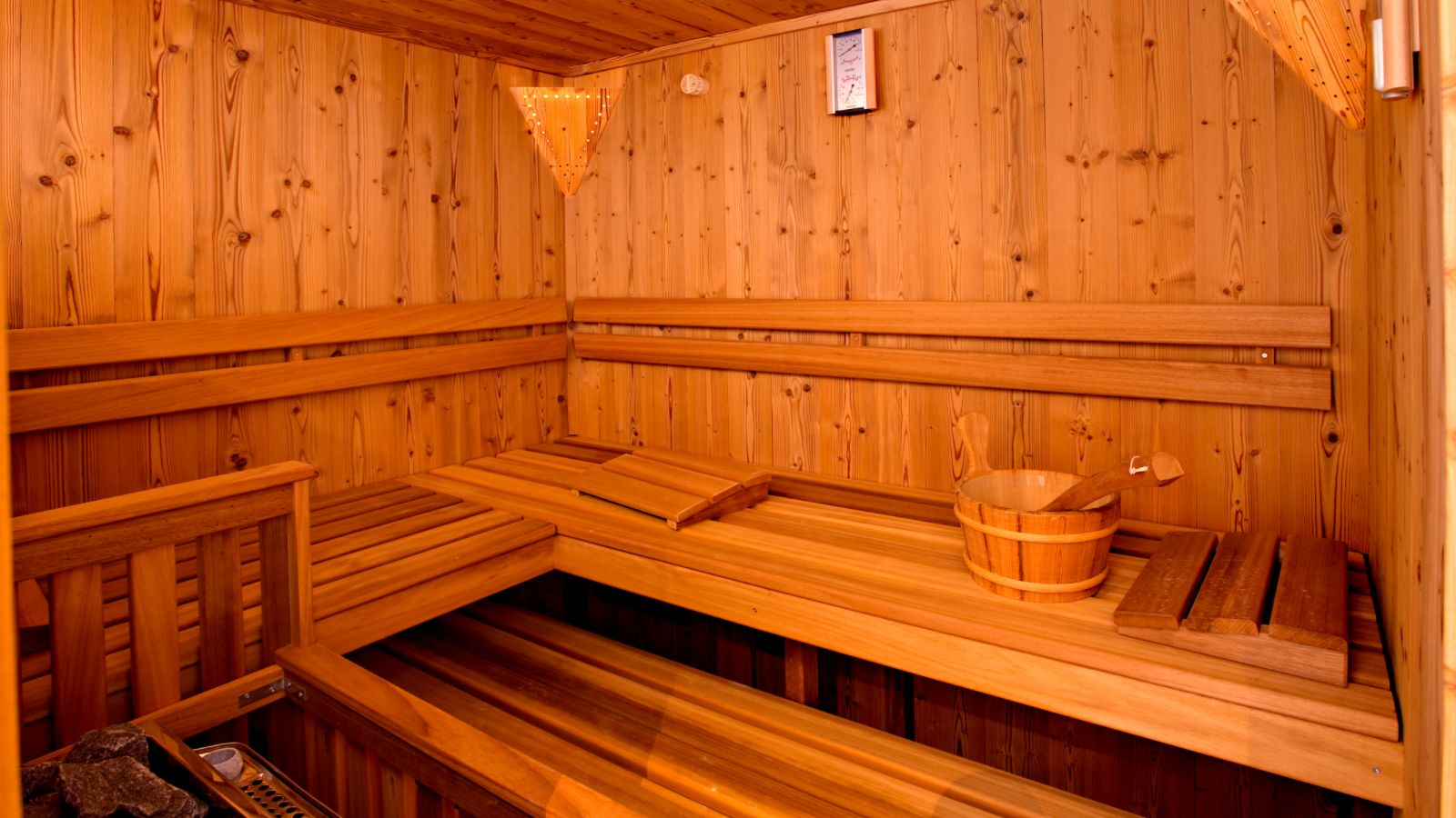 luxury-ski-chalet-zermatt-gemini-oxford-ski-sauna.jpg