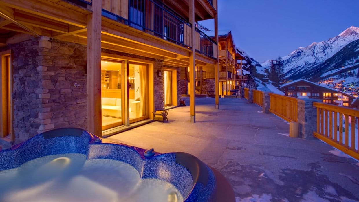luxury-ski-chalet-zermatt-gemini-oxford-ski-terrace.jpg