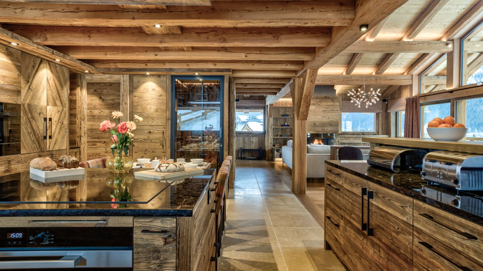 luxury-ski-chalet-chamonix-saphir-oxford-ski-kitchen (1).jpg