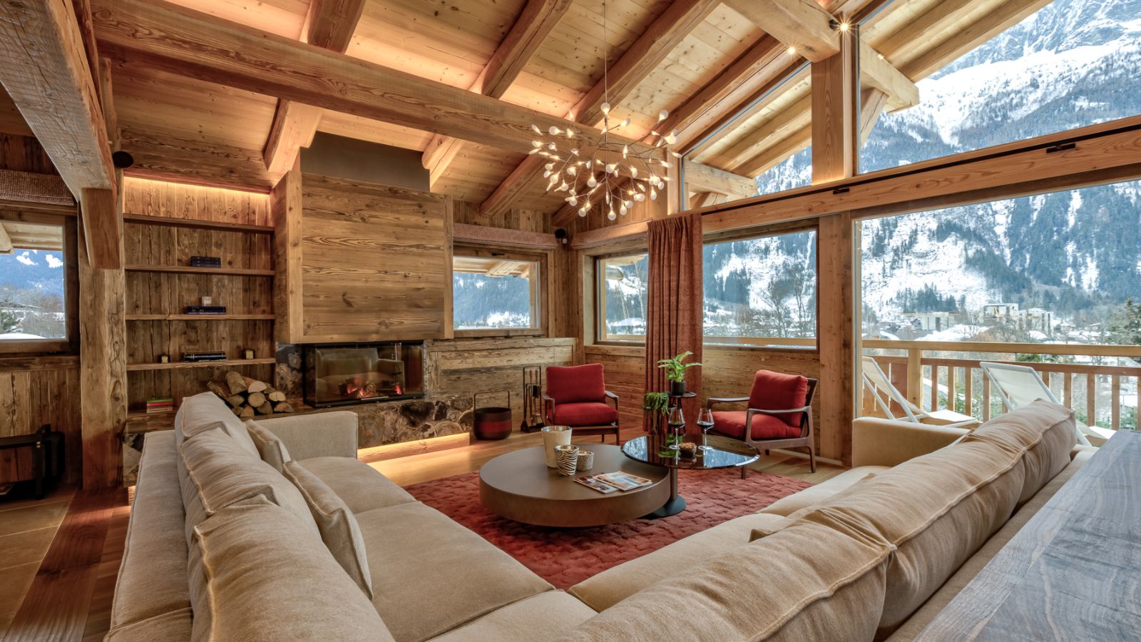 luxury-ski-chalet-chamonix-saphir-oxford-ski-livi (4).jpg