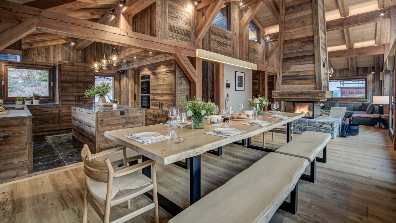 luxury-ski-chalet-chamonix-alaska-oxford-ski-dining.jpg