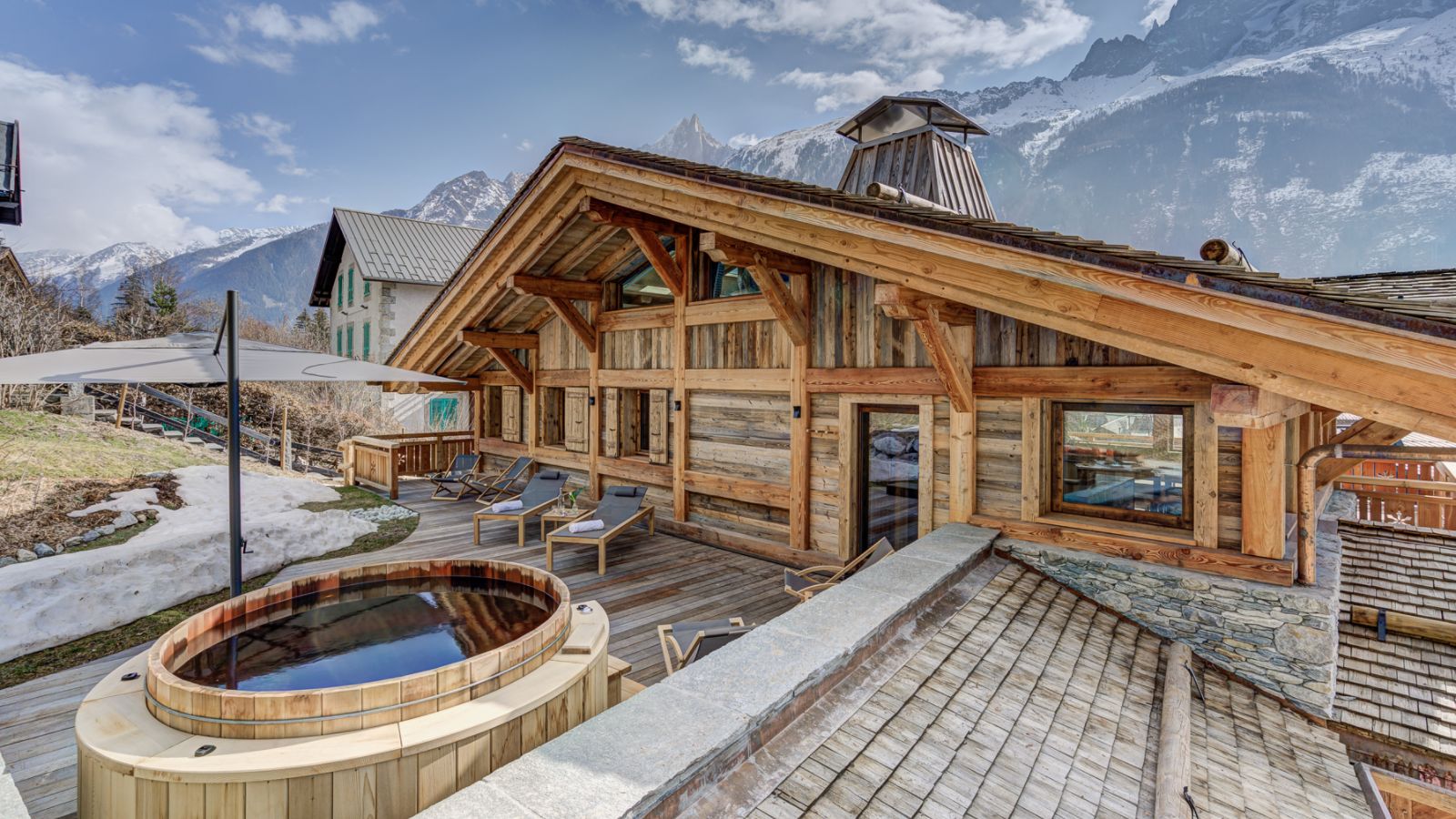 luxury-ski-chalet-chamonix-alaska-oxford-ski-terrace.jpg