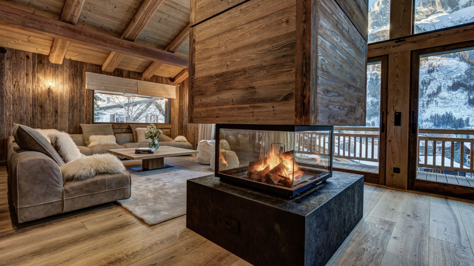 luxury-ski-chalet-chamonix-azurite-oxford-ski-living.jpg