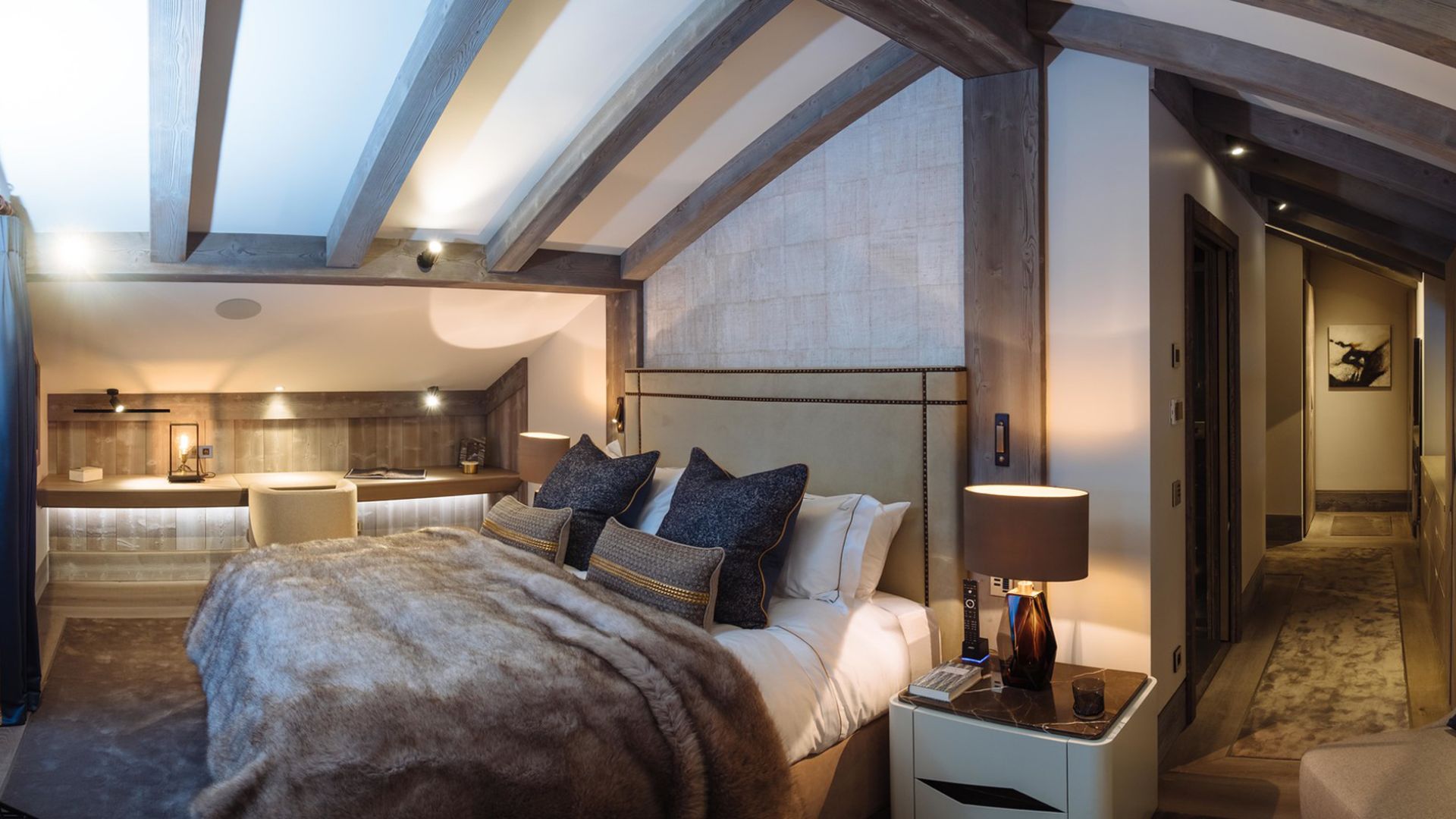 luxury-ski-chalet-courchevel-1850-the-lodge-oxford-ski-comapny-  (22).jpg