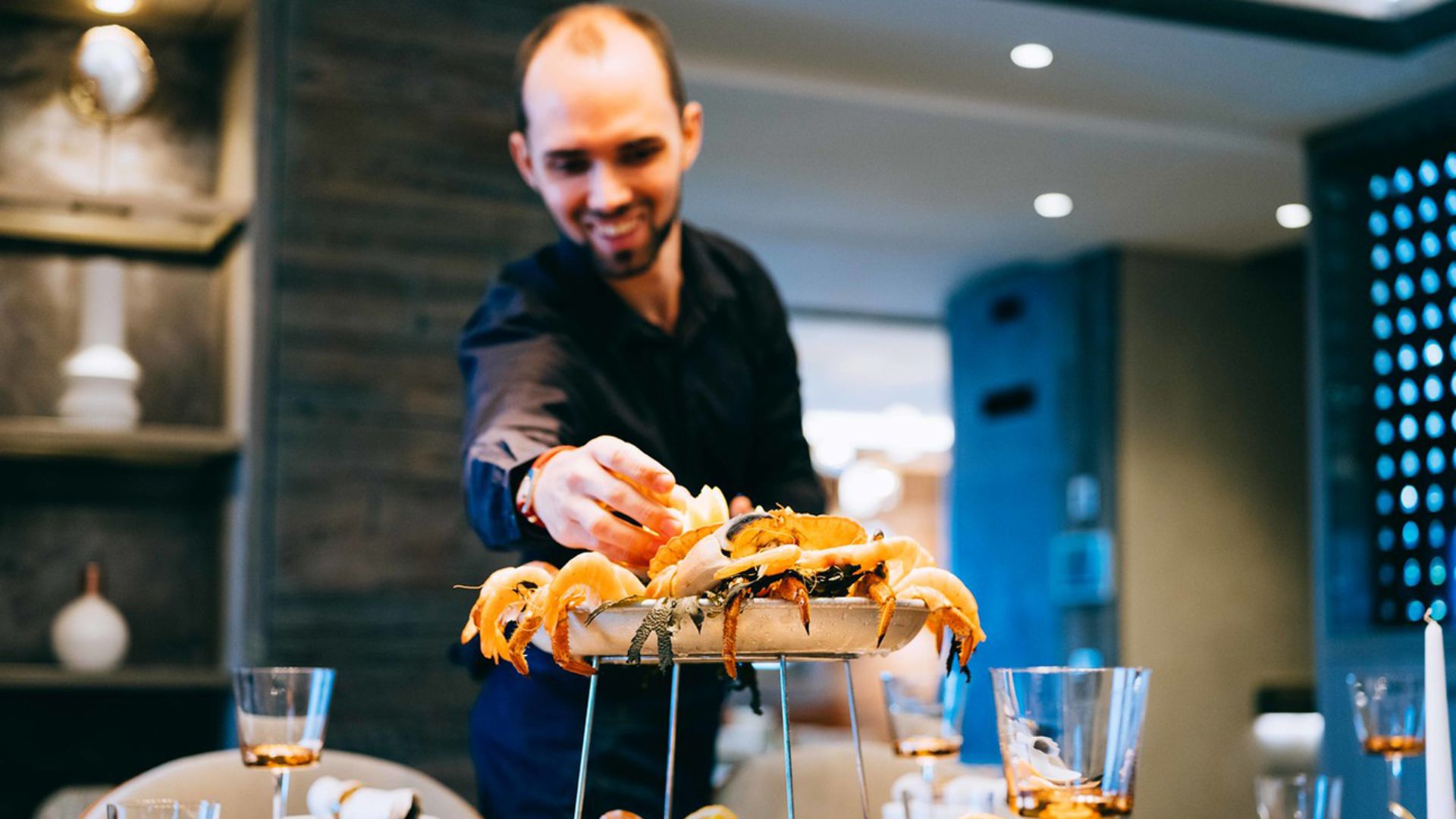 luxury-ski-chalet-courchevel-1850-the-lodge-oxford-ski-comapny-  (23).jpg