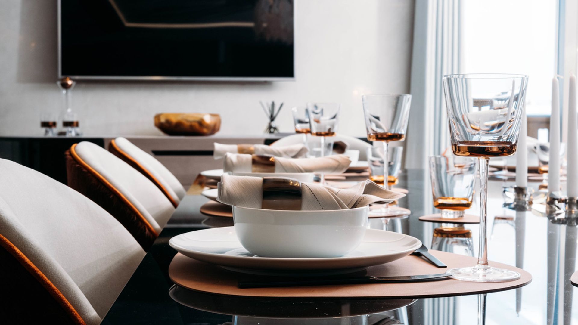 luxury-ski-chalet-courchevel-1850-the-lodge-oxford-ski-comapny-  (29).jpg