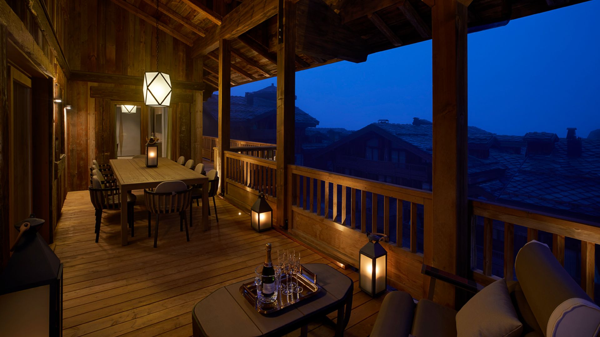 luxury-ski-chalet-courchevel-1850-the-lodge-oxford-ski-comapny-  (7).jpg