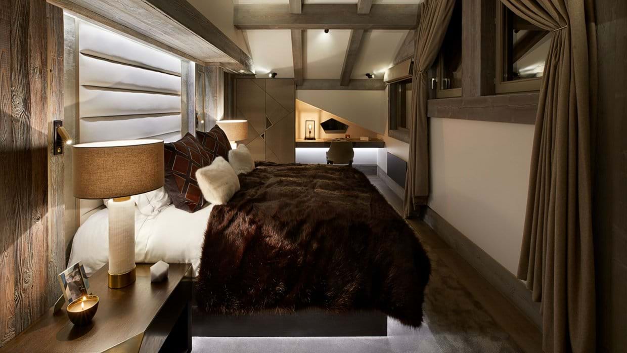 luxury-ski-chalet-courchevel-1850-the-lodge-oxford-ski-comapny-  (9).jpg