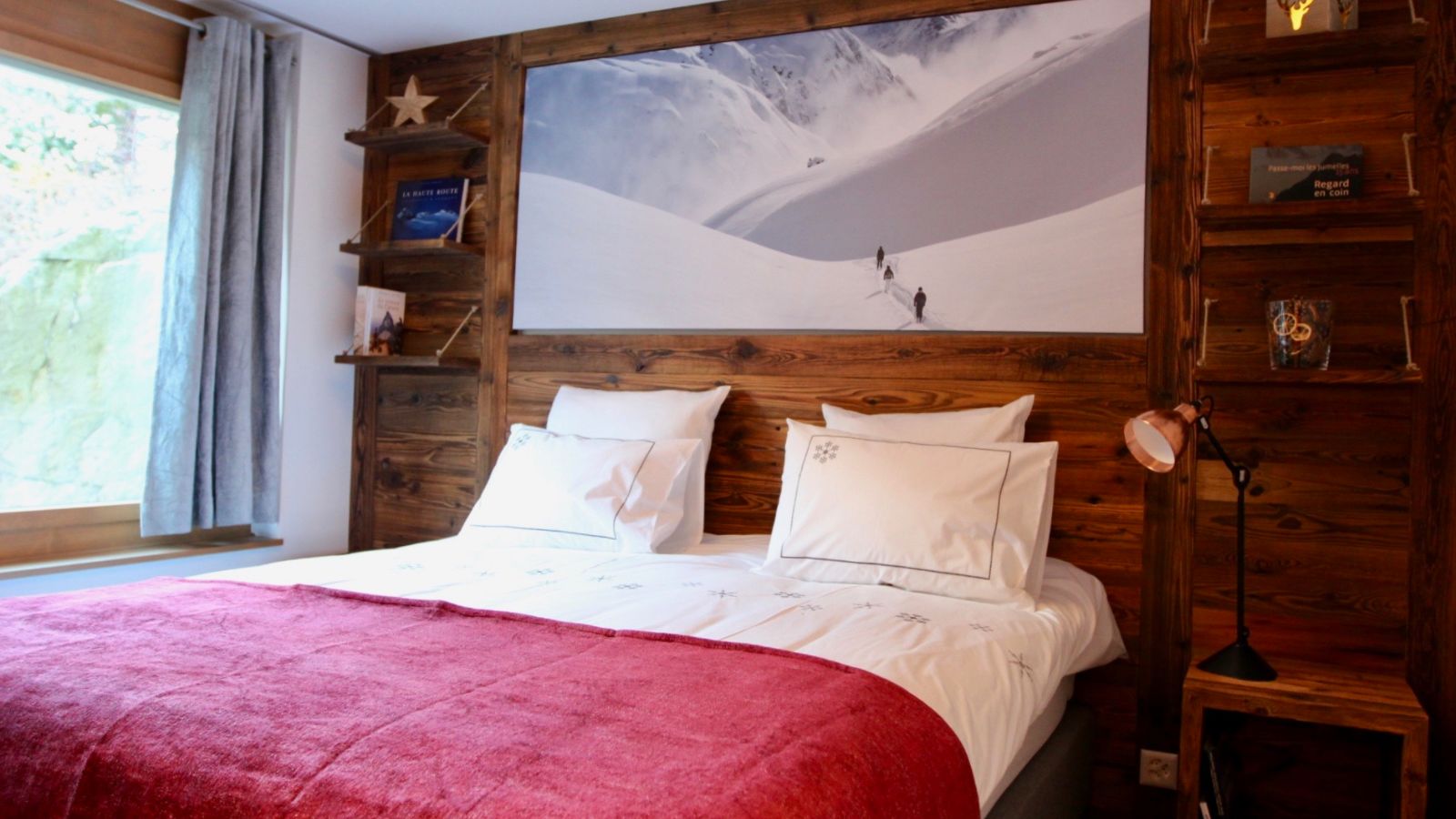luxury-ski-chalet-zermatt-ti-oxford-ski-BEDROOM (4).jpg