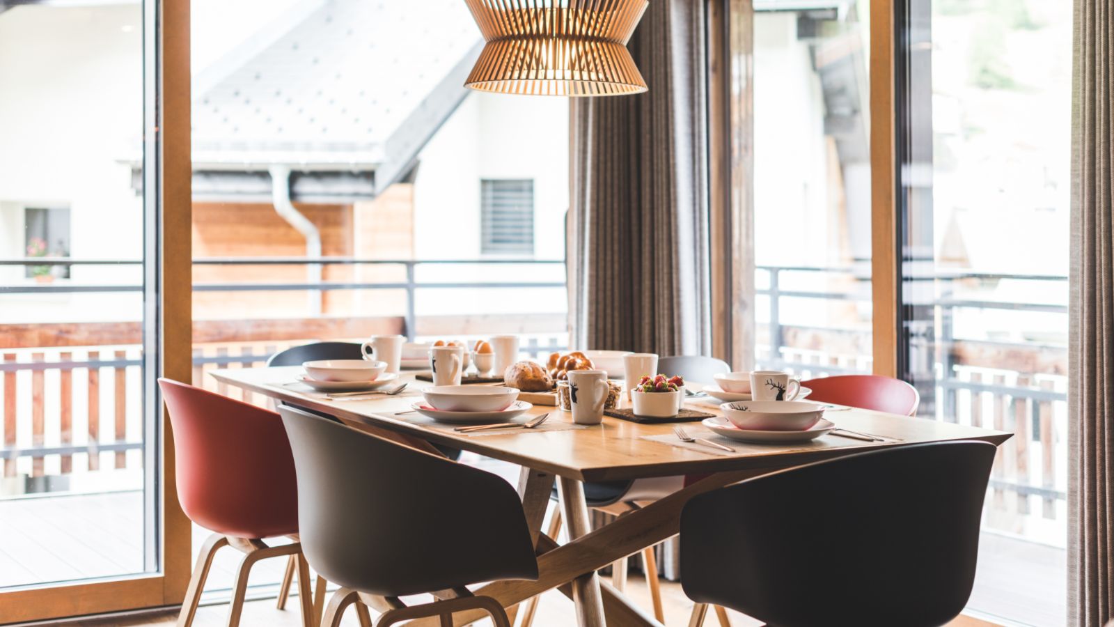 luxury-ski-chalet-zermatt-ti-oxford-ski-dining (1).jpg