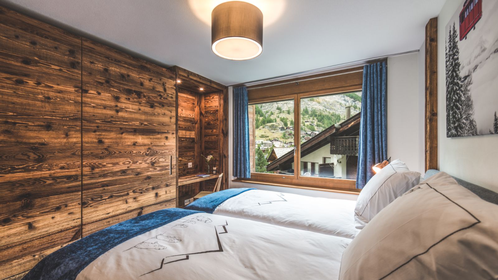 luxury-ski-chalet-zermatt-ti-oxford-ski-BEDROOM (3).jpg