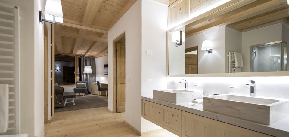 luxury-ski-chalet-san-cassiano-chalet-zeno-oxford-s (3).jpg