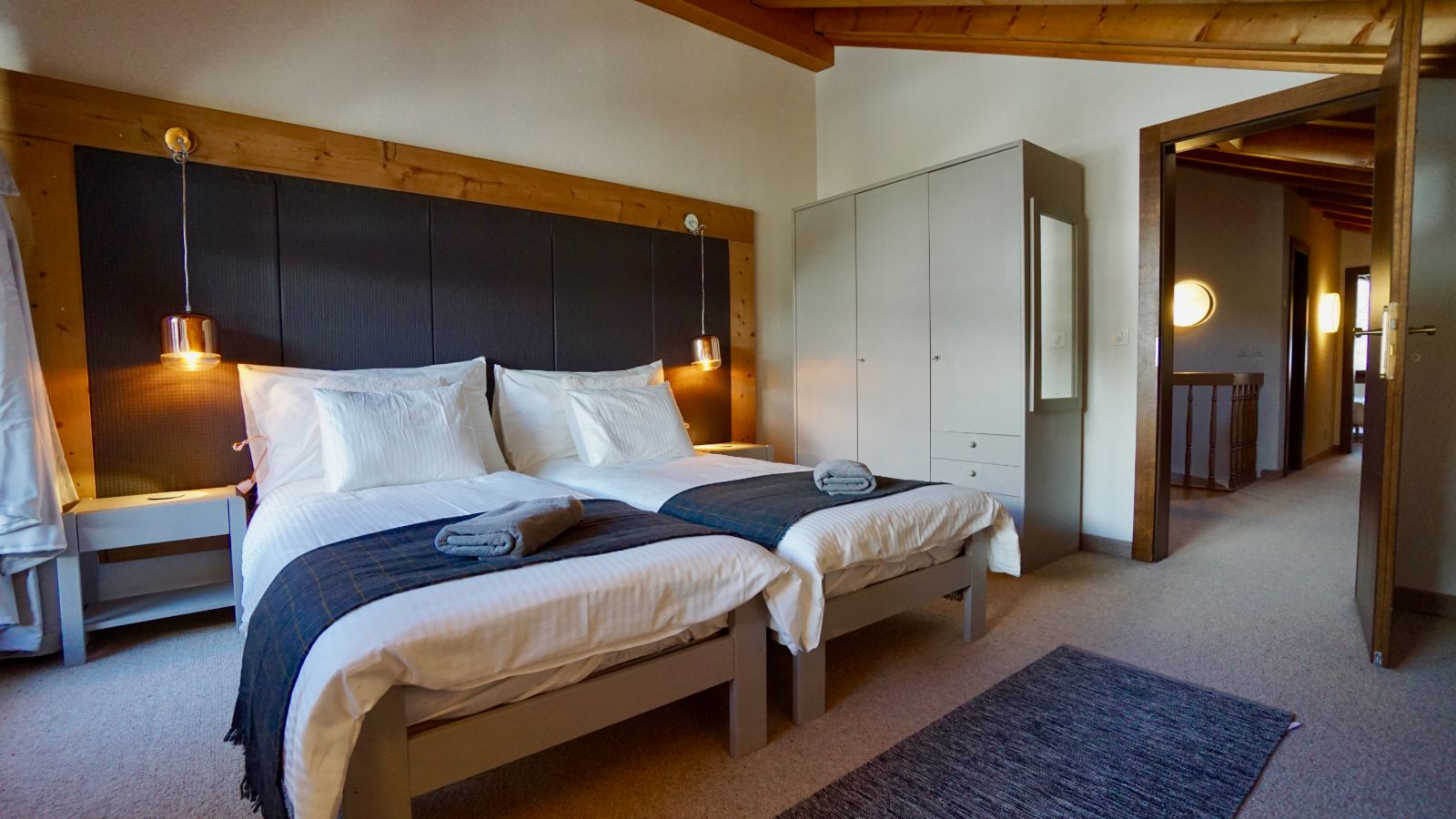luxury-ski-chalet-zermatt-apartment-turquino-oxford-ski-bedroom.jpeg