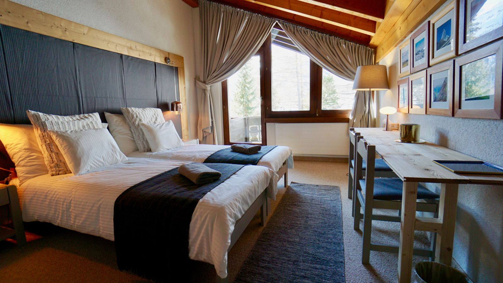 luxury-ski-chalet-zermatt-apartment-turquino-oxford-ski-bedroom2.jpeg
