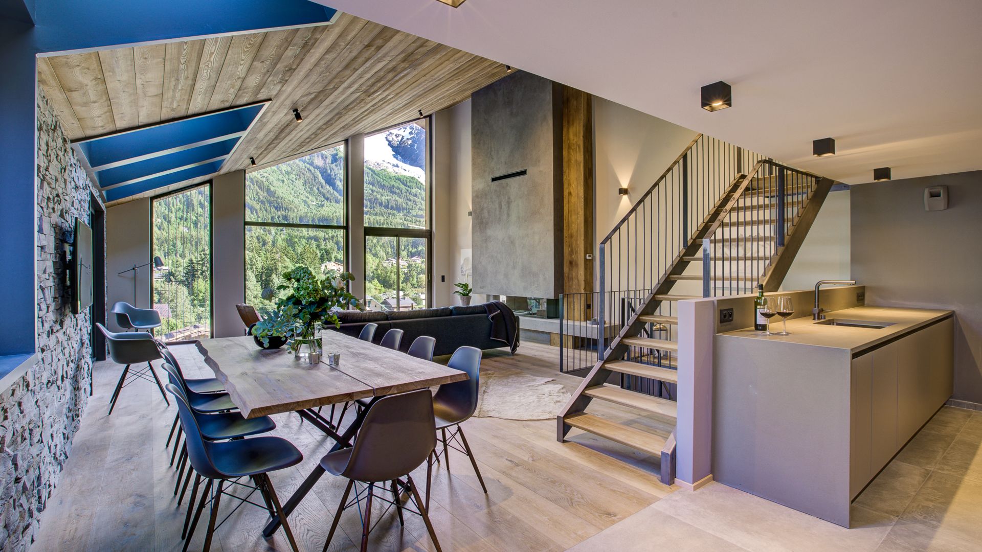 luxury-ski-chalet-chamonix-chalet-rytola-oxford-ski-company- (50).jpg