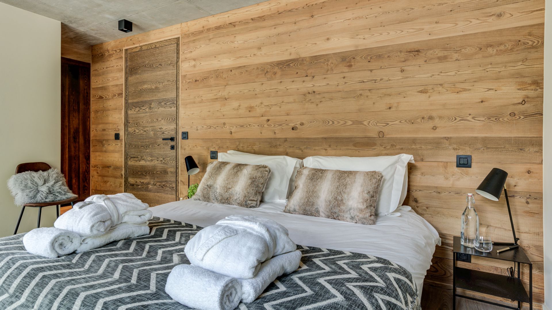 luxury-ski-chalet-chamonix-chalet-rytola-oxford-ski-company- (33).jpg