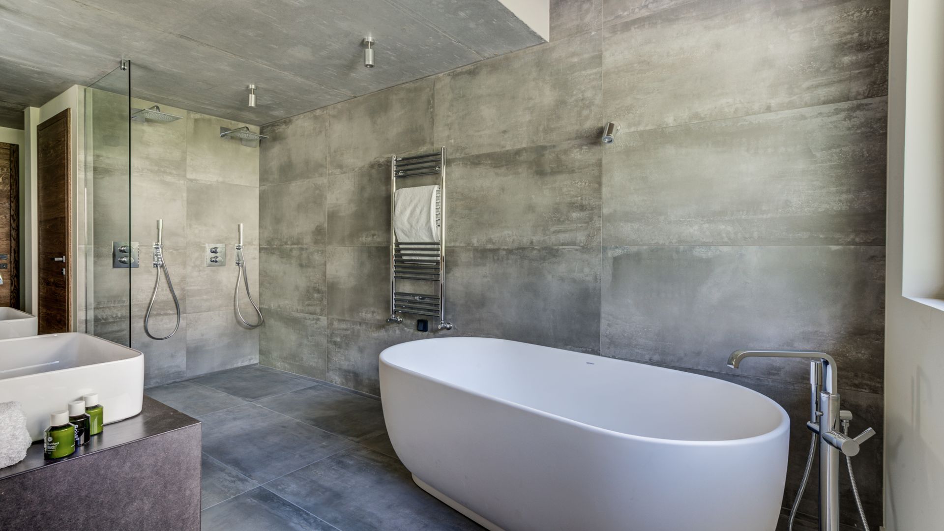 luxury-ski-chalet-chamonix-chalet-rytola-oxford-ski-company- (32).jpg