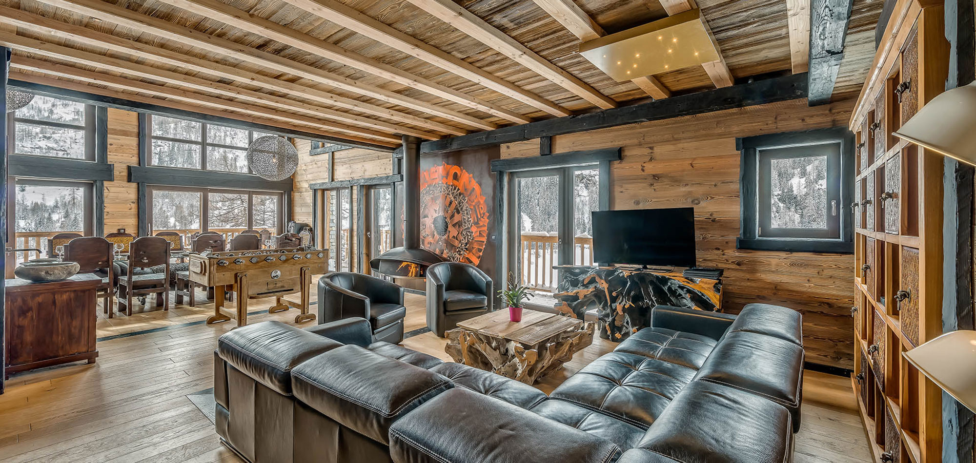 luxury-ski-chalet-tignes-black-diamond-oxford-ski-living-ubud.jpg