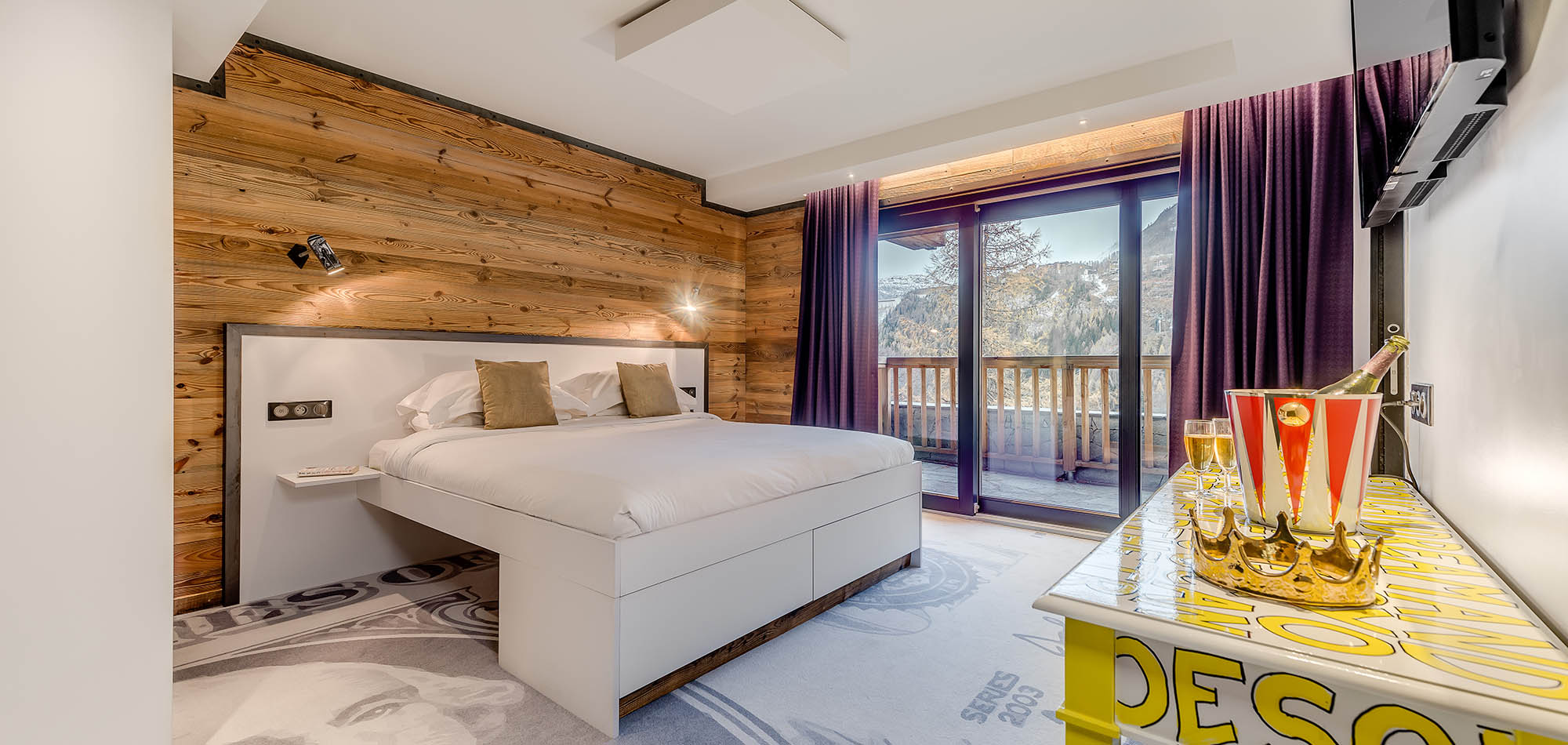luxury-ski-chalet-tignes-black-diamond-oxford-ski-bedroom-banksy.jpg