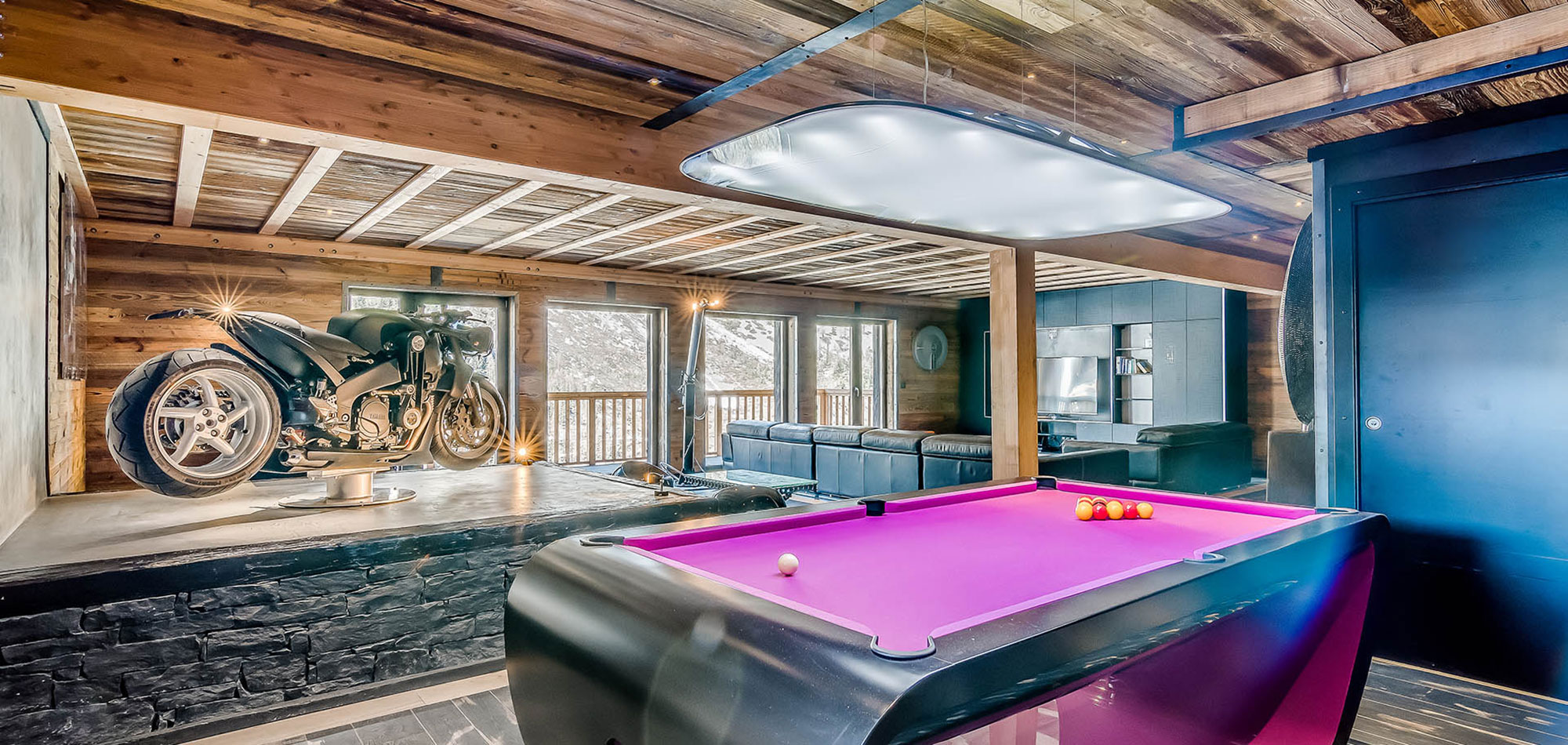 luxury-ski-chalet-tignes-black-diamond-oxford-ski-pool-table-babylon.jpg