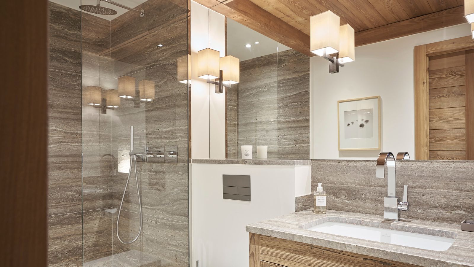 Luxury-ski-chalet-Val-d-Isere-choucas-penthouse-oxford-ski-shower.jpg