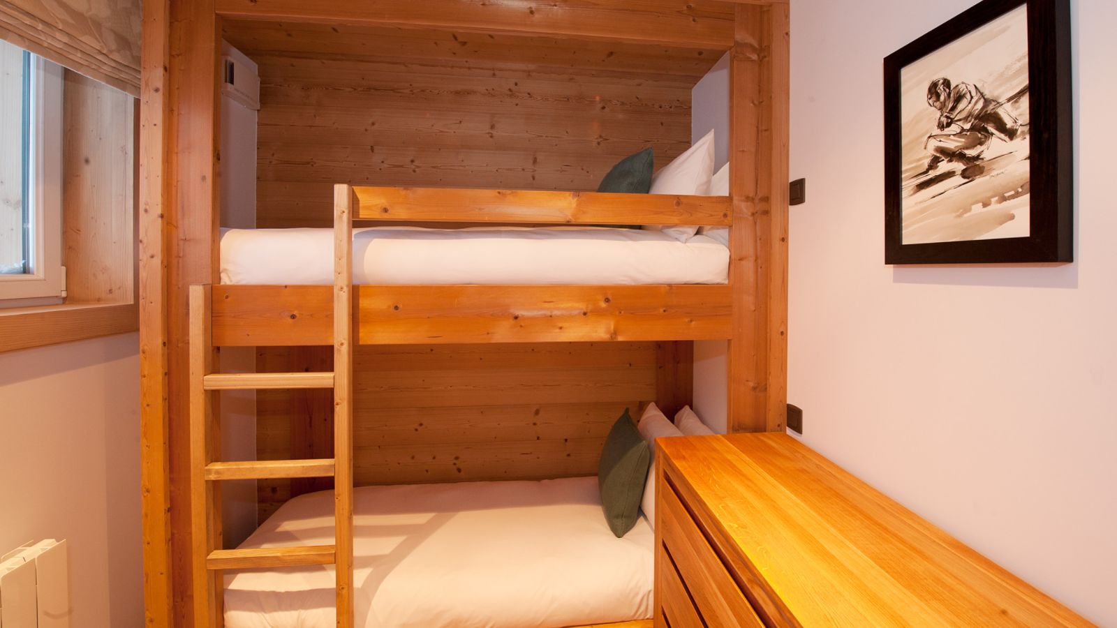 luxury-ski-chalet-les-gets-altitude-lodge-bedroom-6-bunk.jpg