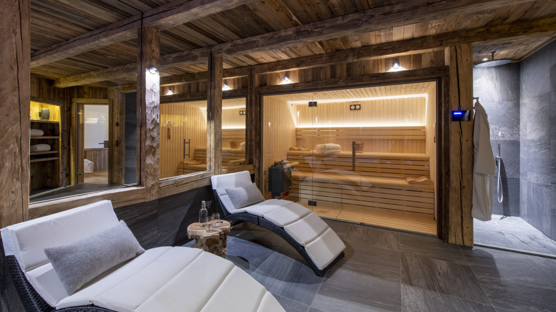 luxury-ski-chalet-valdisere-inuit-oxford-ski-company-sauna.jpg