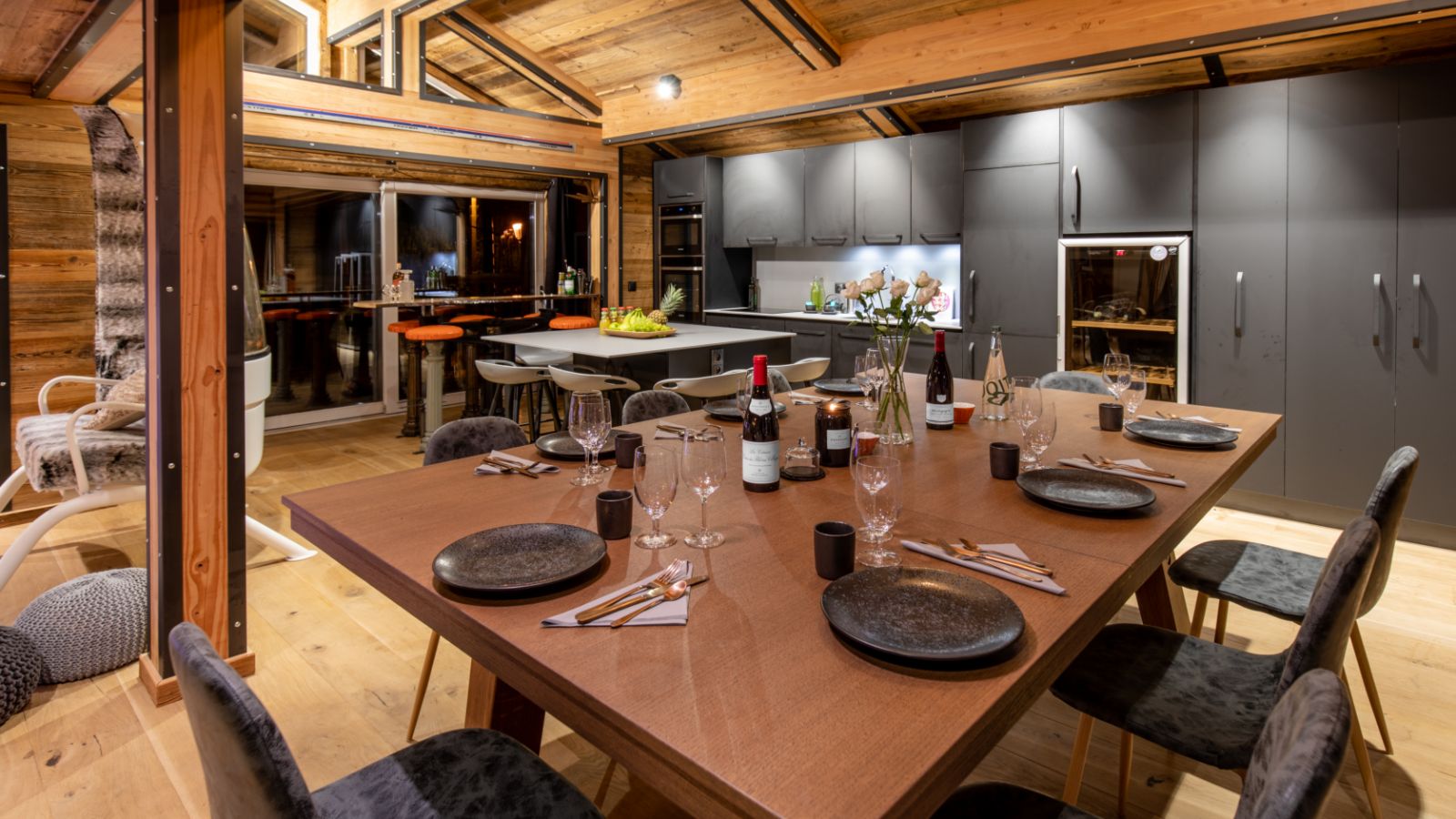 Luxury-ski-chalet-Tignes-Merveilles-oxford-ski-dining area 1.jpg