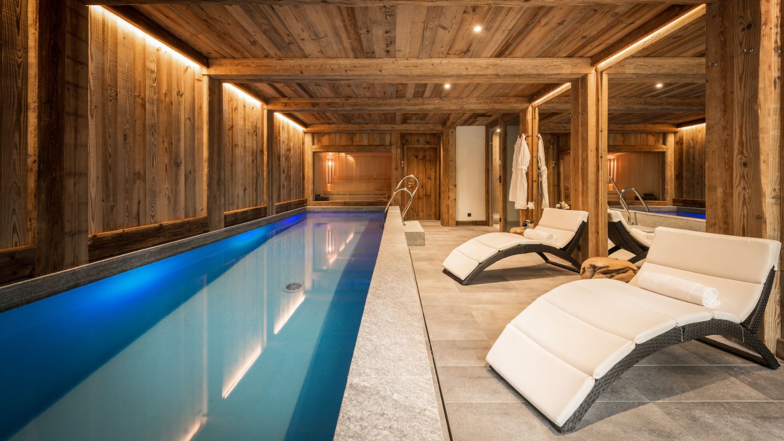 luxury-ski-chalet-valdisere-inoko-oxford-ski-swimming-pool.jpg