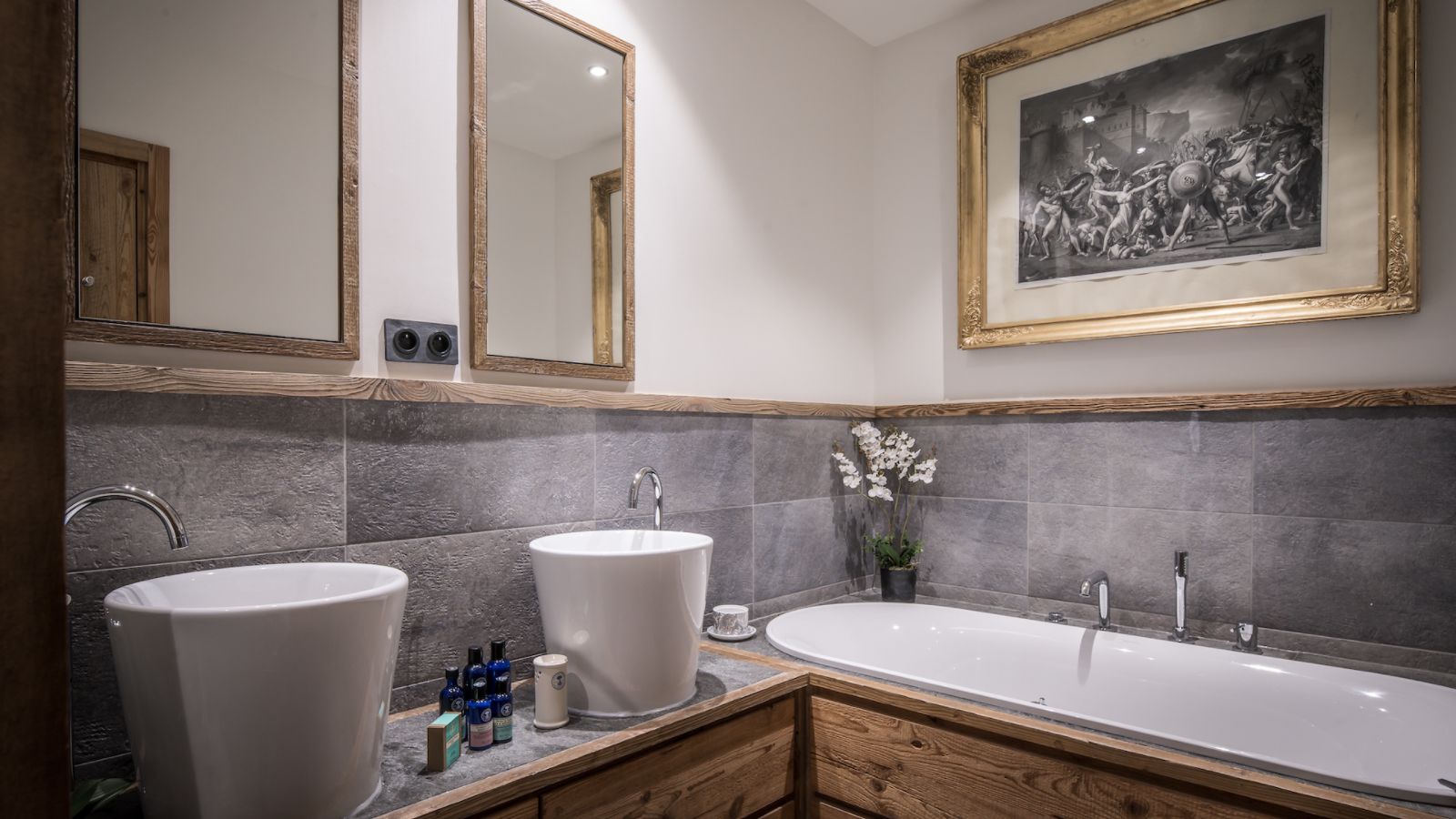 luxury-ski-chalet-valdisere-inoko-oxford-ski-bathroom (2).jpg