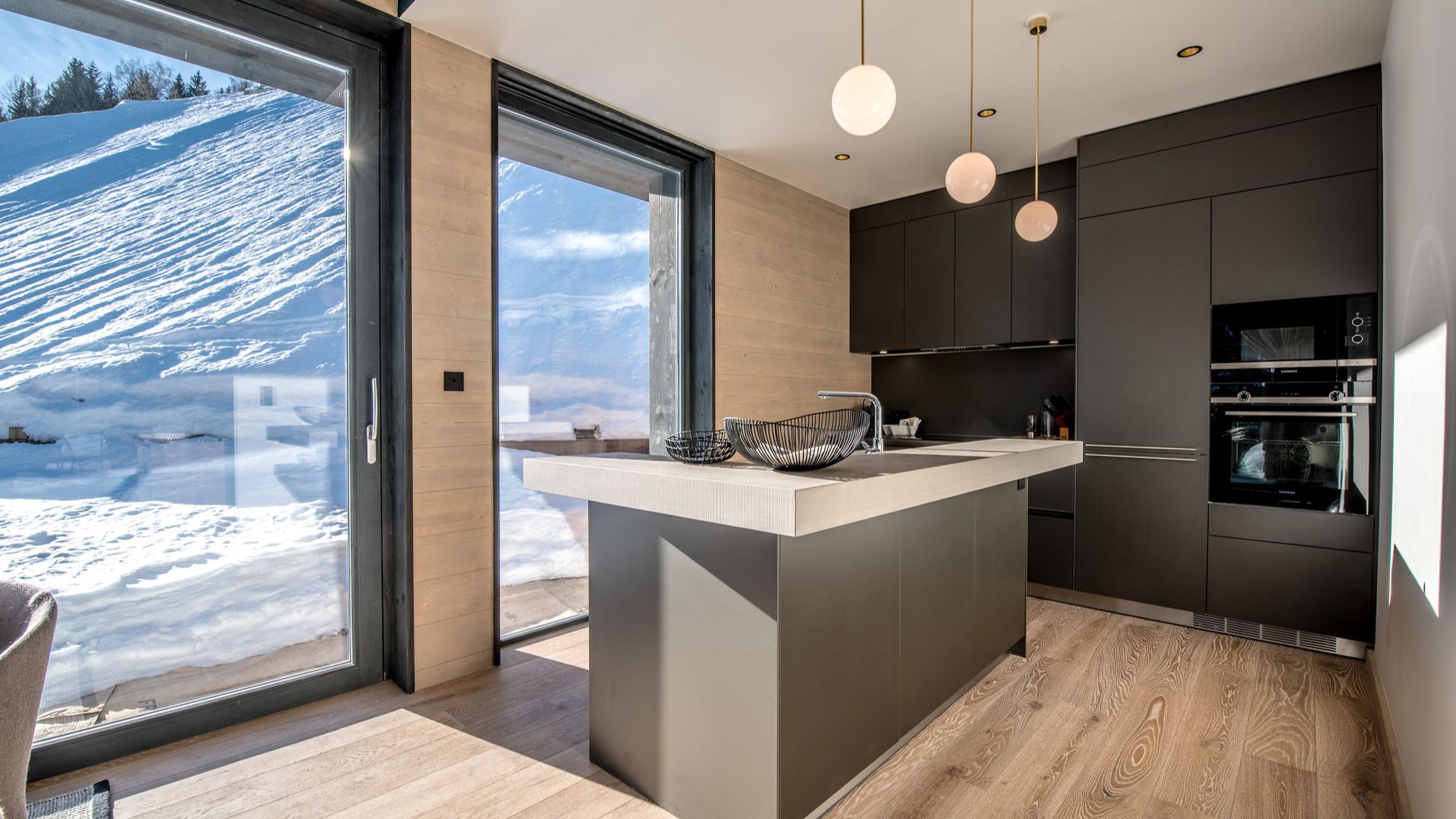 luxury-ski-chalet-courchevel-super-g-oxford-ski-company (3).jpg