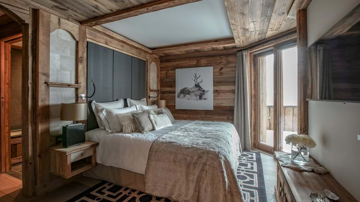 luxury-chalet-infinity-oxford-ski-bedroom.jpg