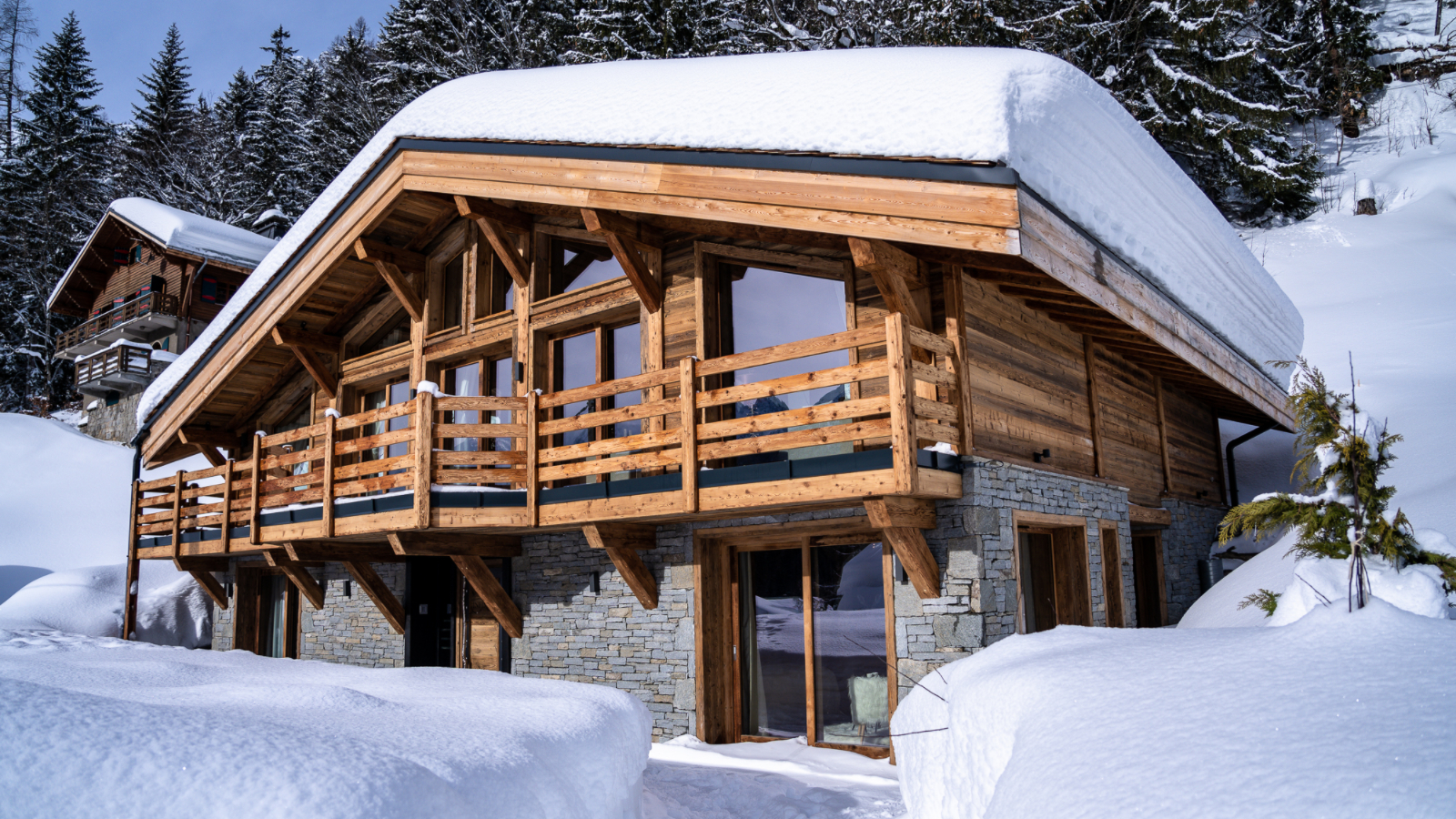 luxury-chalet-infinity-oxford-ski-exterior.jpg