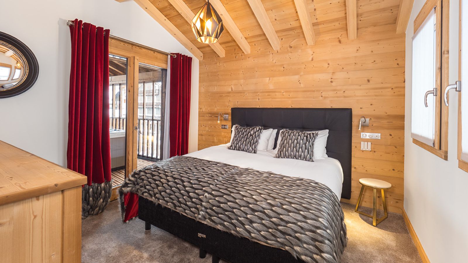 luxury-ski-chalet-morzine-col (21).jpg