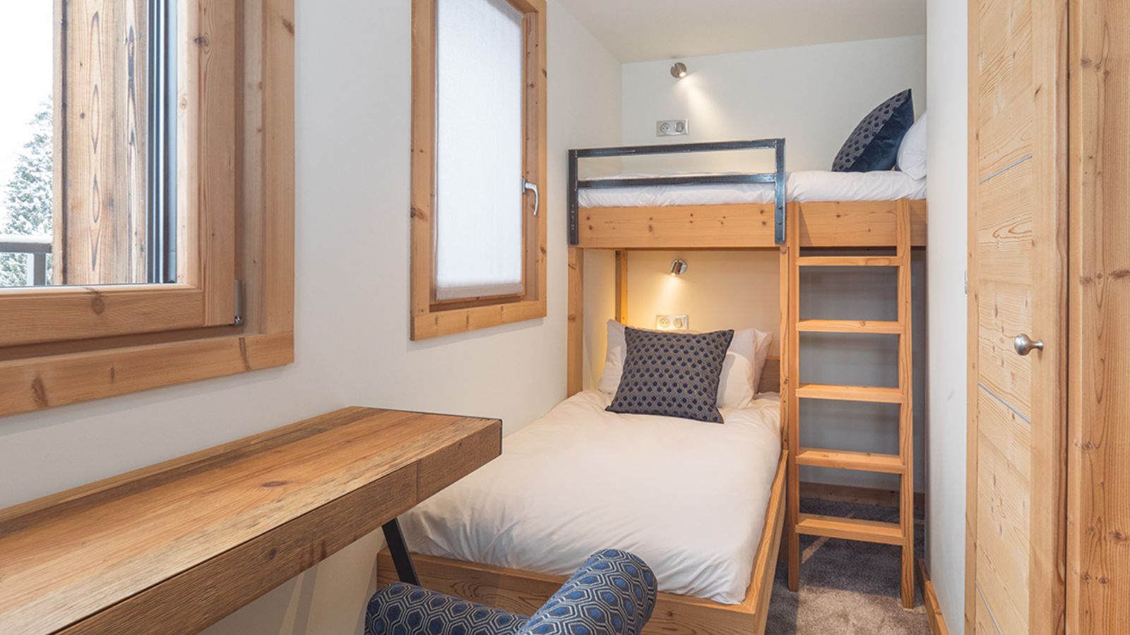 luxury-ski-chalet-morzine-col (26).jpg