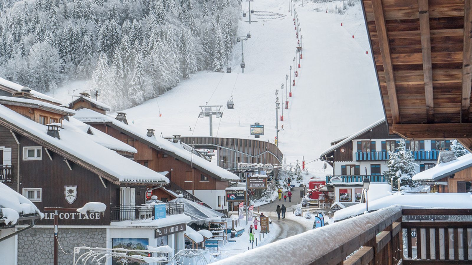 luxury-ski-chalet-morzine-col (4).jpg